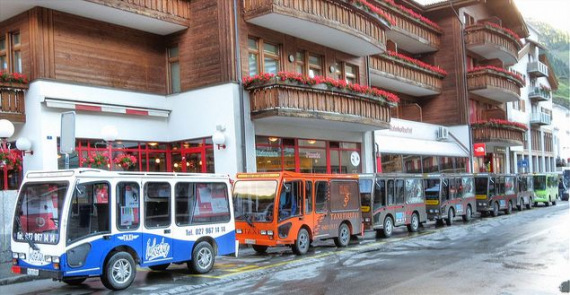 Forrás: https://www.matterhornchalets.com/2017/10/10/electric-taxis-zermatt/