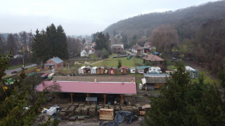 Fatelep és Múzeum terület a végállomással.